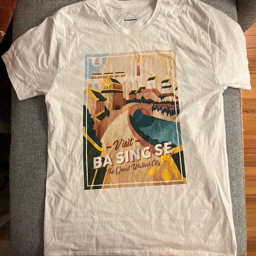 Avatar: The Last Airbender Ba Sing Se Tshirt Size M